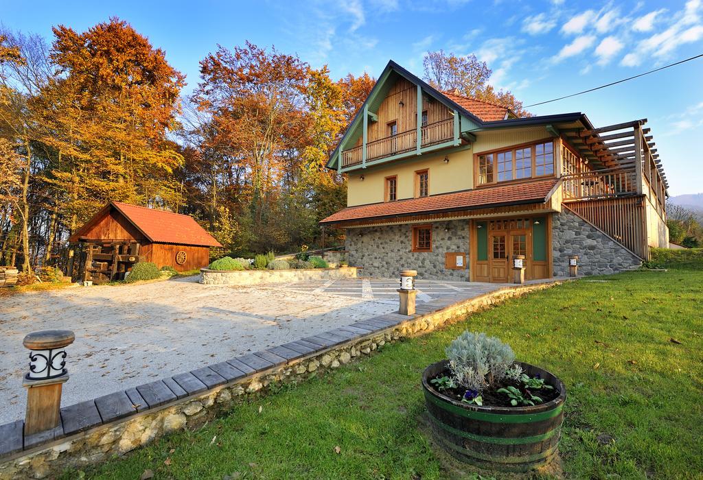 Villa Les With Hot Tub & Sauna Brežice Exterior foto