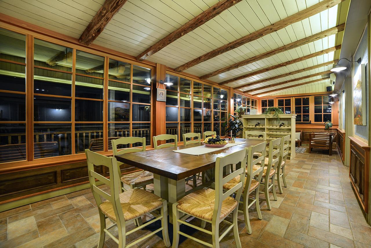 Villa Les With Hot Tub & Sauna Brežice Exterior foto